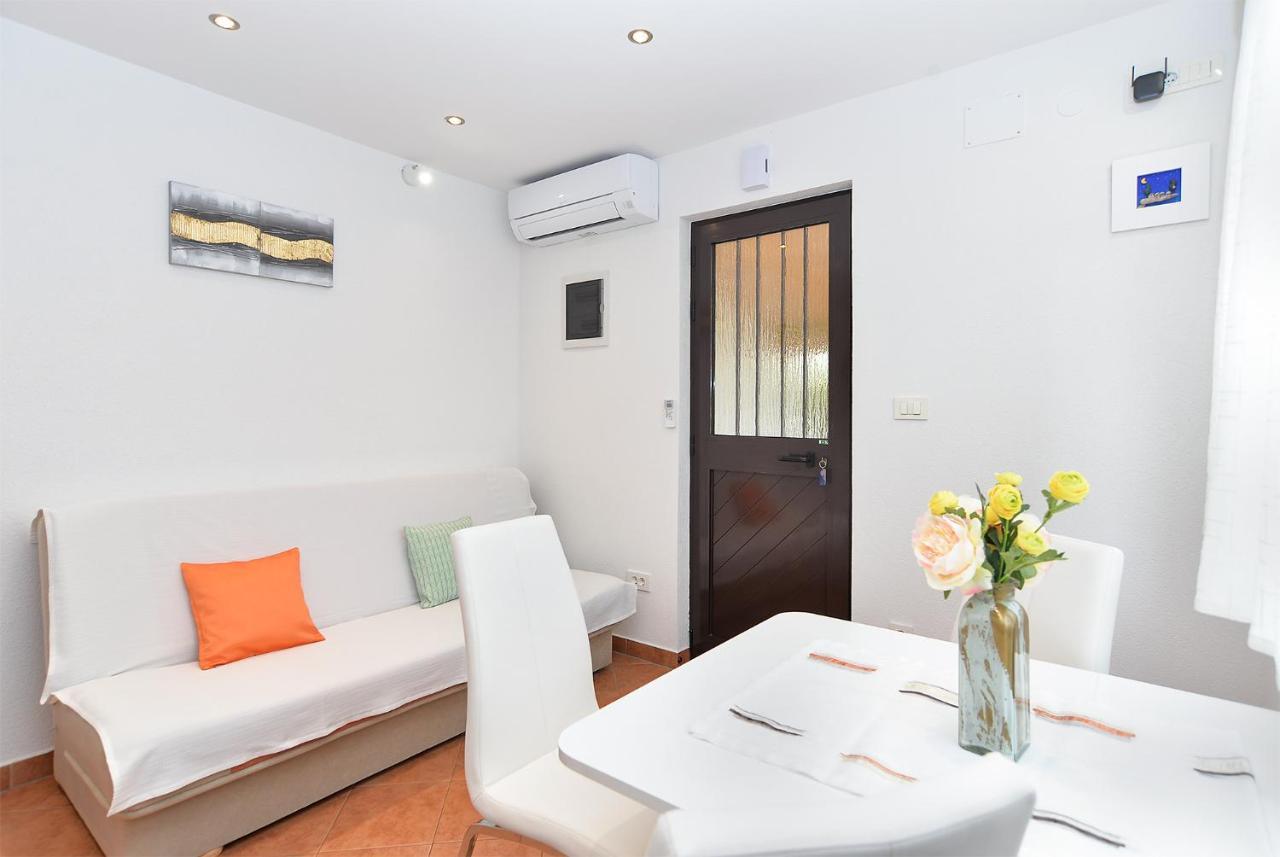 Apartment Snjezana 1064 Rovinj Exterior photo